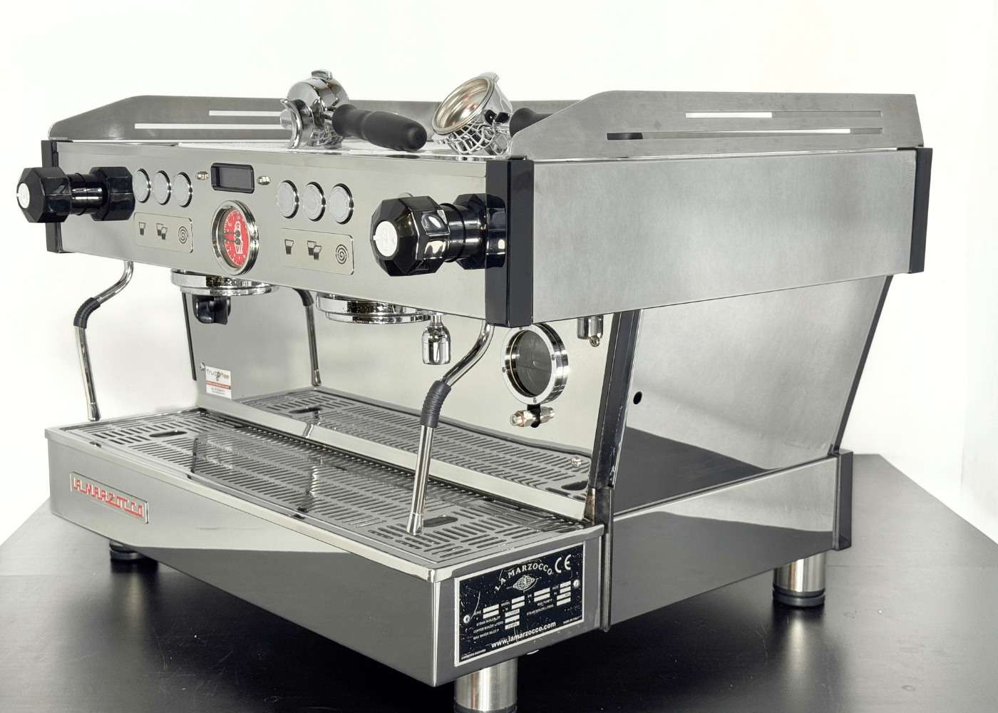 La Marzocco Linea PB Silver 2 grupy - Kultowy włoski kolbowy ekspres do kawy - Thumbnail 3